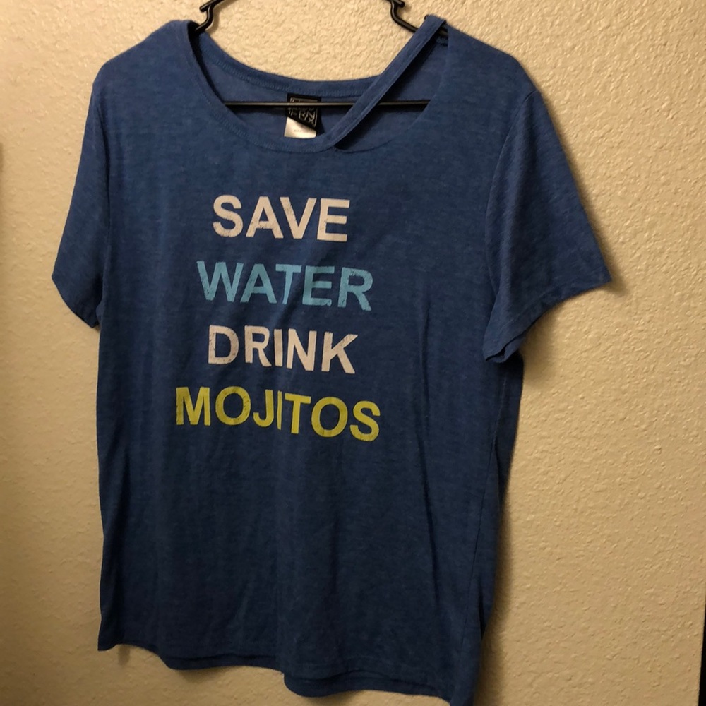 🌺🌺 Modern Lux Blue Graphic Tee 🌺🌺